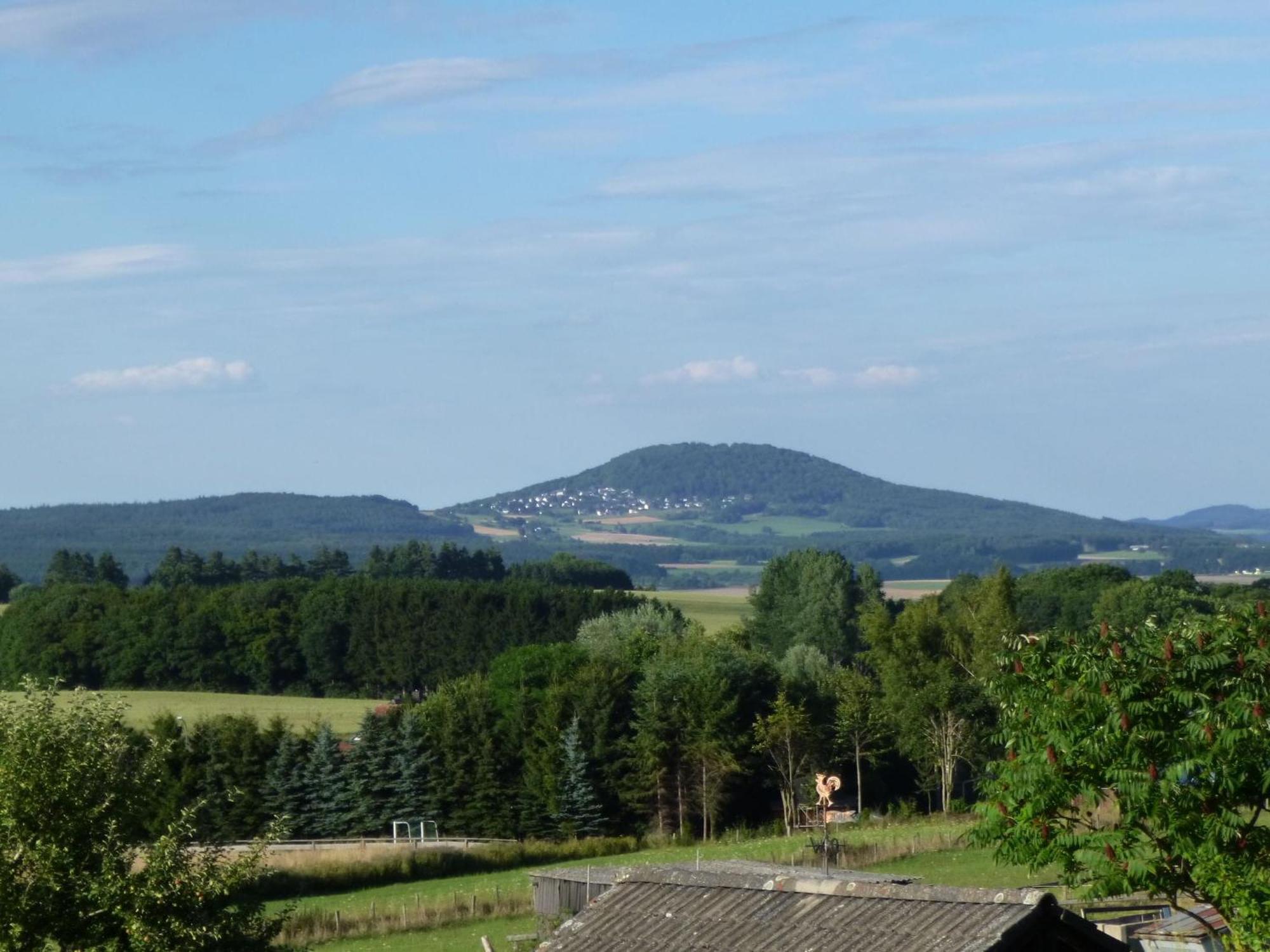 Apartment In Leudersdorf Eifel With Terrace Uxheim Exterior photo